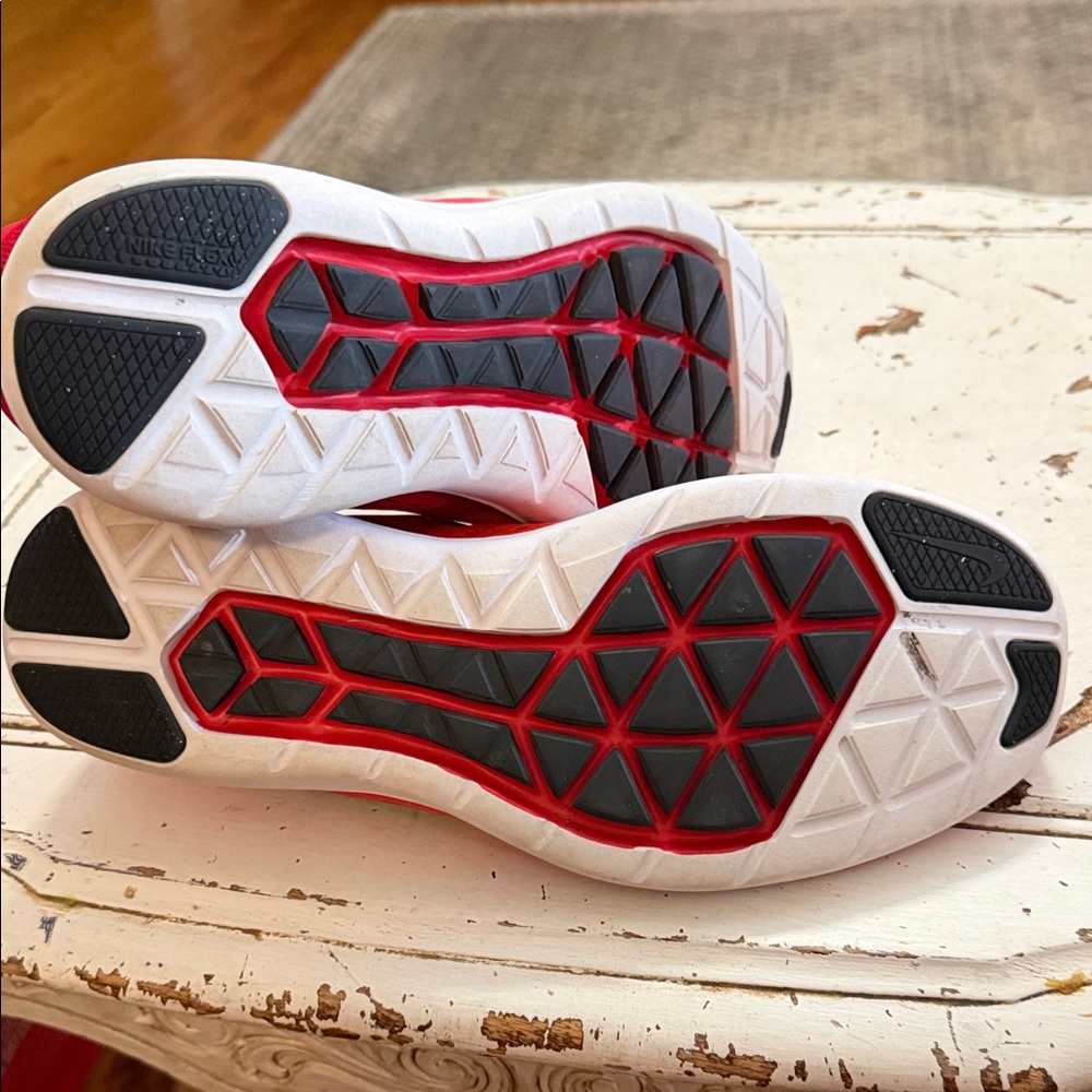 Nike Men’s Flex 2016 Run Shoes - Picture 8 of 8